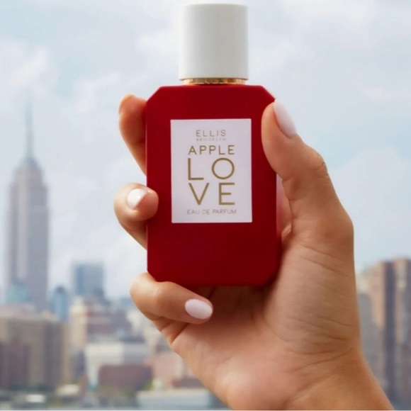 Ellis Brooklyn Apple Love Eau de Parfum 50ml | Red Apple Vanilla Amber Scent - Picture 2 of 9
